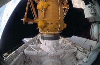 The interface of the Orbiter Endeavour's Orbiter Docking System (ODS) and the Mir Space Station's Docking Module (DM), viewed from Endeavour's aft flight deck during STS-89. 